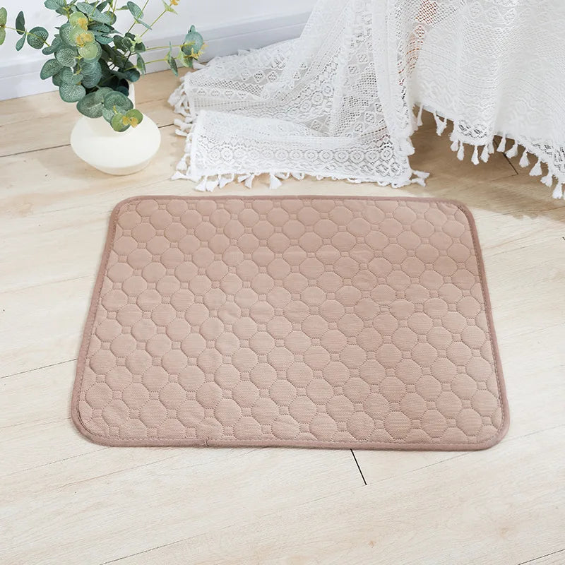 Reusable Absorbent Dog Pee Pad Blanket - Washable Puppy Training Pad and Pet Bed Urine Mat for Car Seat Protection and Pet Care Supplies